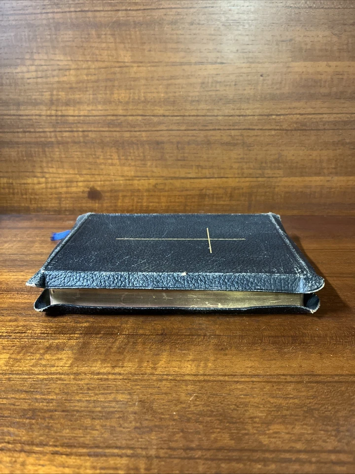 Vintage 1957 Leather Bound Armenian Holy Bible By American Bible Society - Image 4 of 4