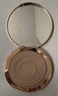 Charlotte Tilsbury BEAUTIFUL SKIN SUN-KISSED GLOW BRONZER — photo 3