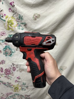Milwaukee M12 BD 12V Schlagschrauber mit 12V Akku - getestet funktioniert