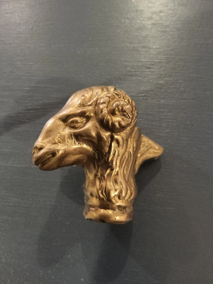 COMPRADOR EMBRUJADO CUIDADO RARO AF Latón Sólido Rams Cabezas Mesa auxiliar HECHA EN ITALIA Foto 2 de 4