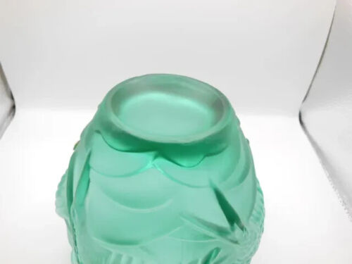 Vintage GERMAN/Bohemian Teal Satin Leaded Crystal Sculptured SWALLOWS/BIRDS Vase - Picture 4 of 9