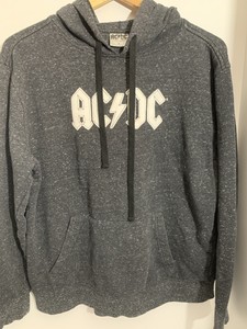 dc sweater