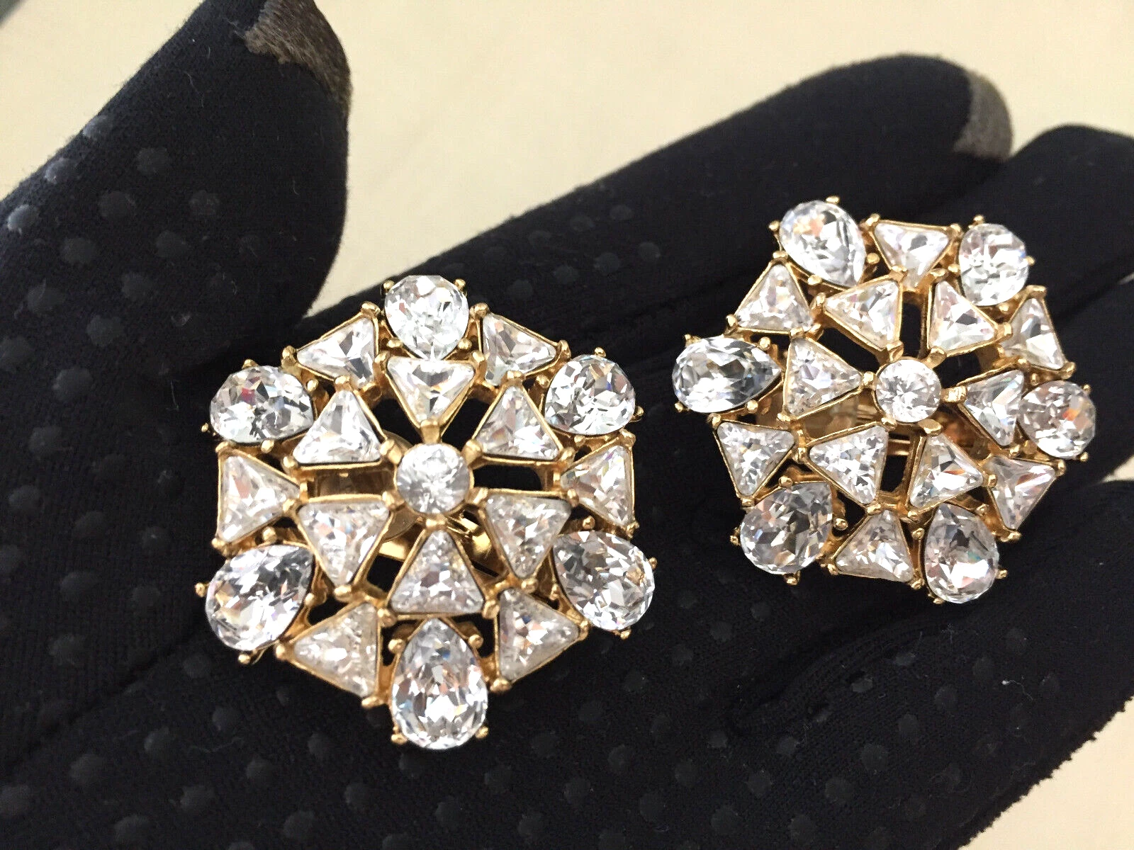 Boucles d'oreilles clips vintage signées Christian Dior années 1990 rares gros strass