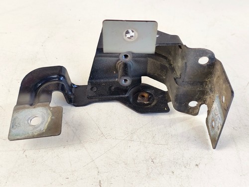 15-23 LAND ROVER DISCOVERY SPORT RIGHT RH SIDE LOWER FENDER BRACKET MOUNT OEM - Picture 2 of 3