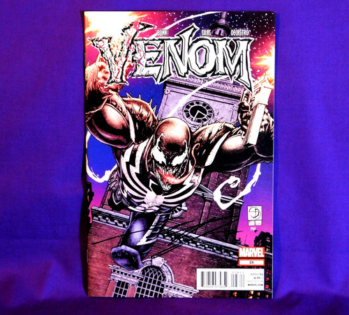 VENOM #28 SIGNED BY ARTIST SHANE DAVIS