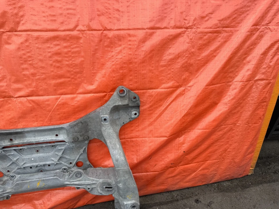 14-20 INFINITI Q50 17-20 Q60 - TRAVESAÑO DELANTERO DE ALUMINIO SUBMARCO FABRICANTE DE EQUIPOS ORIGINALES #315 Foto 2 de 4