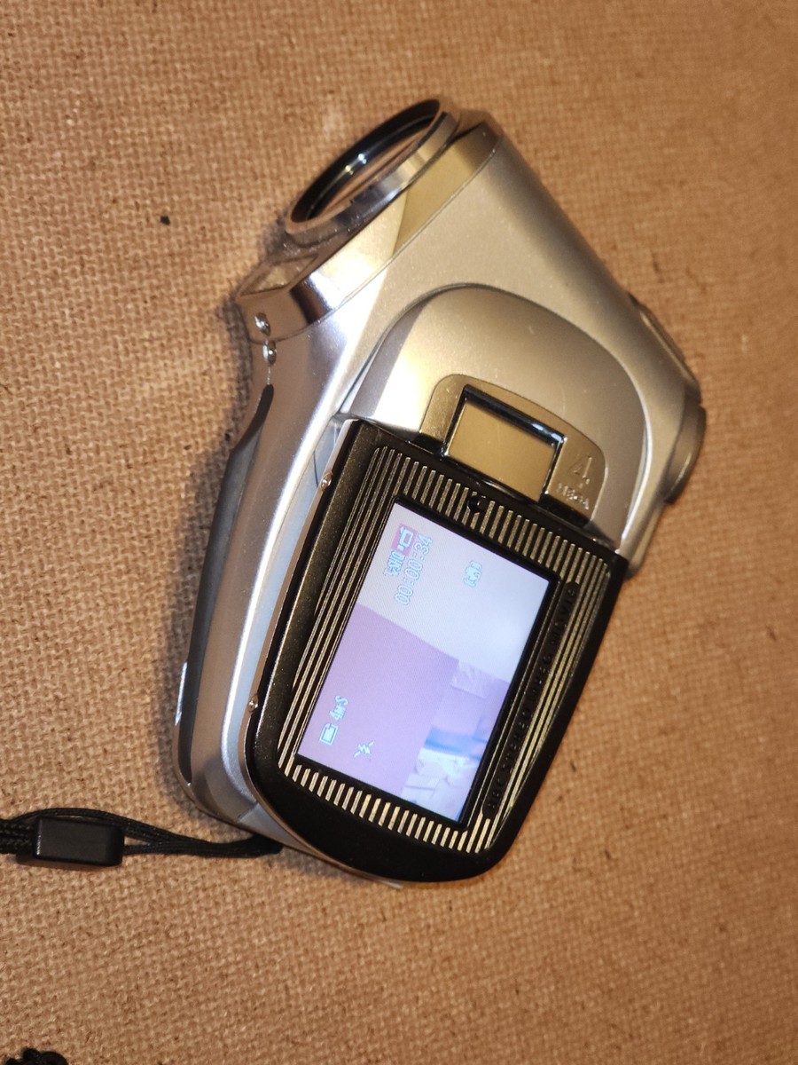 Sanyo Xacti VPC-C40 Digital Video Camera 4MP Zoom Retro Camcorder
