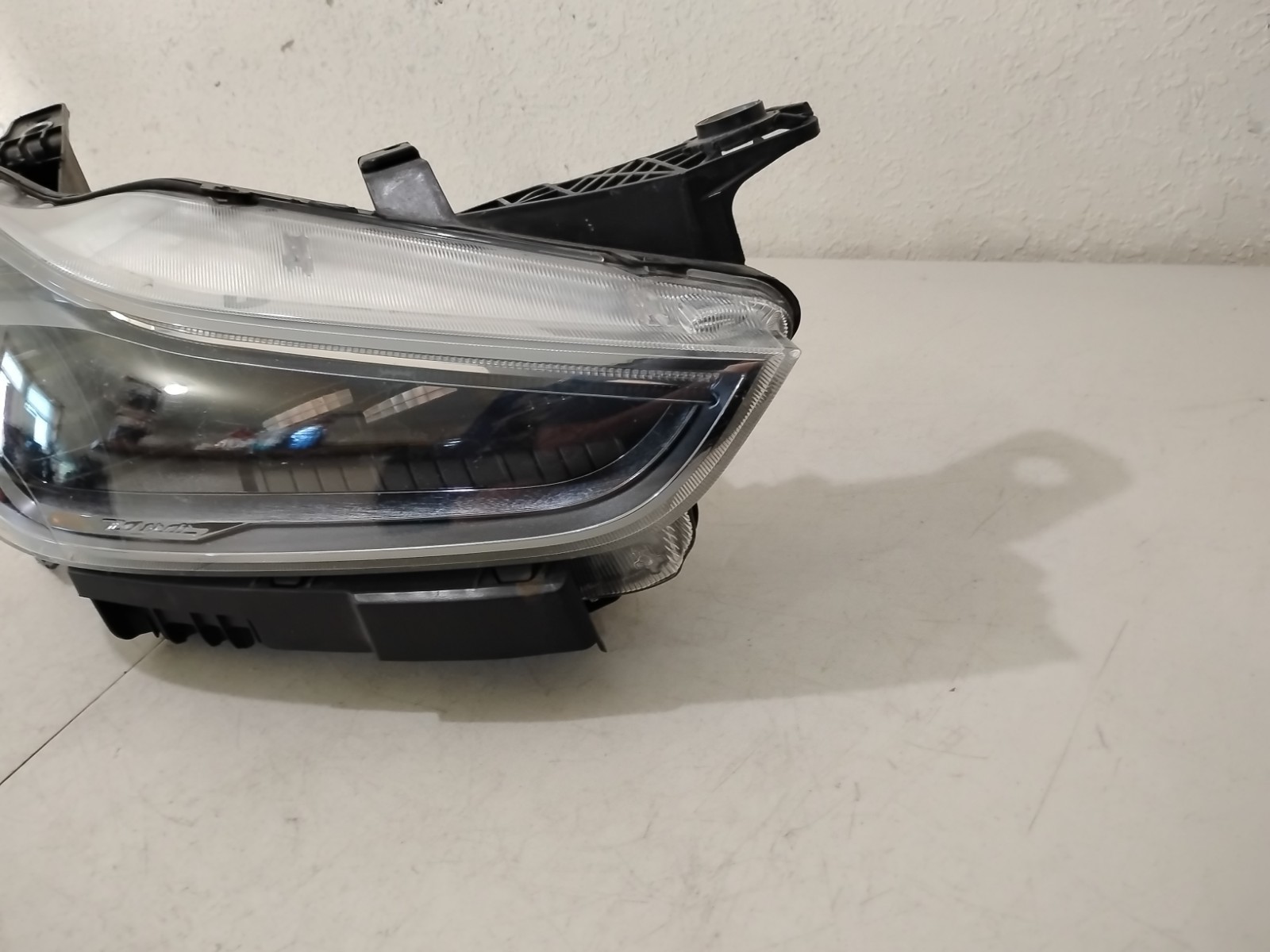 Maserati Ghibli 2014-2019 Right Headlight