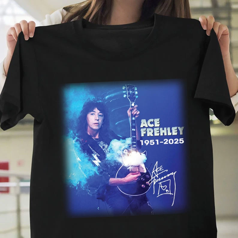 Ace Frehley, il chitarrista dei Kiss è morto per ferite dopo una caduta