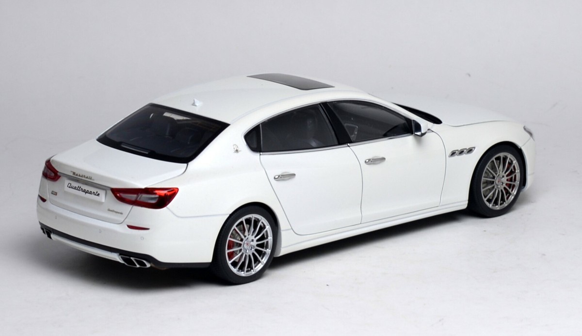 1/18 Autoart 75808 Maserati Quattroporte GTS White | eBay