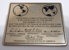 Final Mission Nasa Space Program Apollo 17 Moon Plaque Lapel Pin Cernan