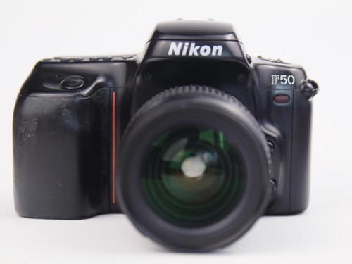 CÁMARA DE PELÍCULA NIKON F50 35mm + lente nikon af nikkor 28-80mm para piezas - Imagen 10 de 18