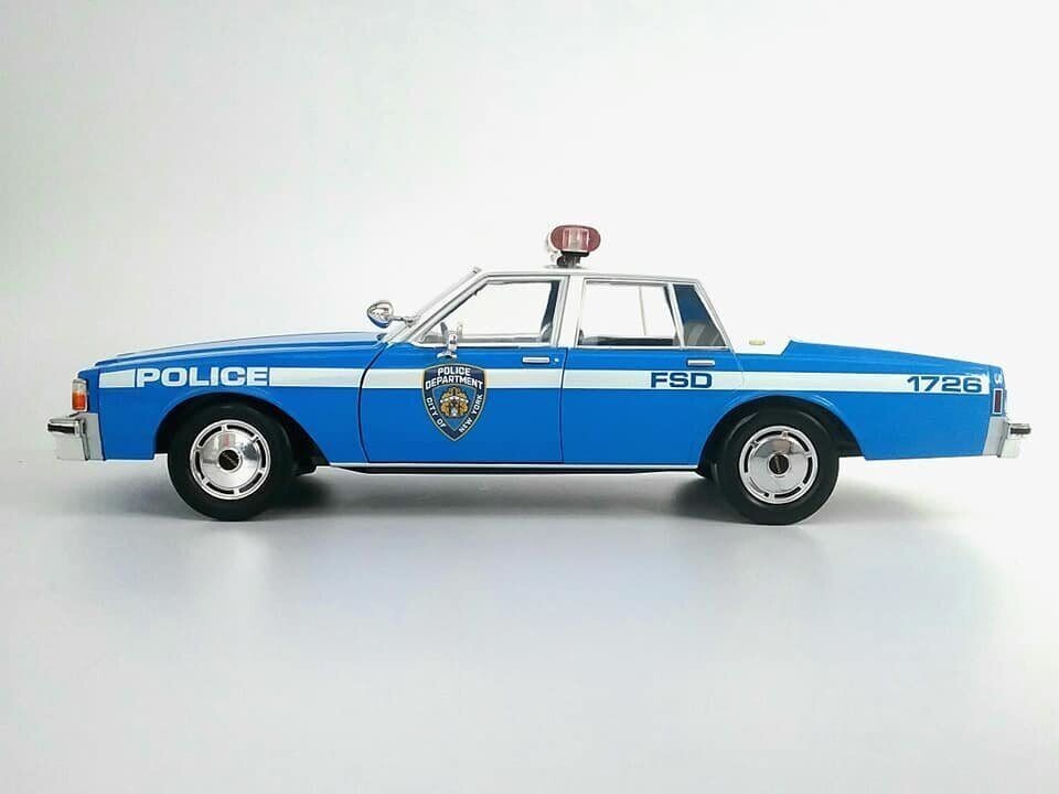1990 CHEVROLET CAPRICE NYPD NEW YORK POLICE DEPARTMENT 1:18 BY