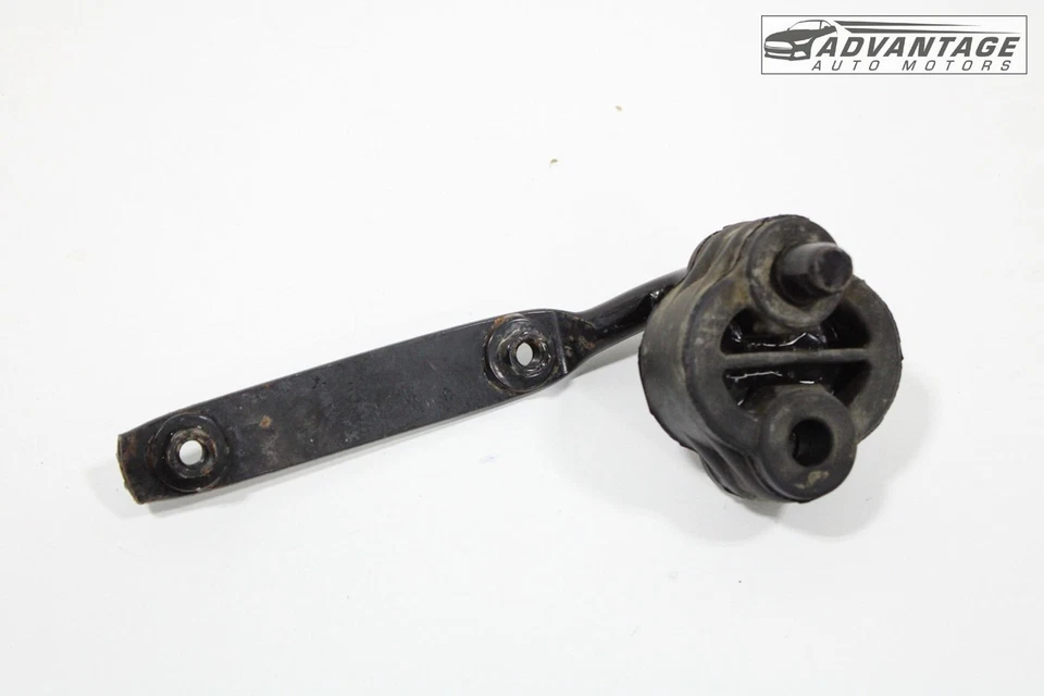 Chevrolet Colorado 2016-2022 2,5 L tubo de escape intermedio aislador suspensión OEM Foto 2 de 4