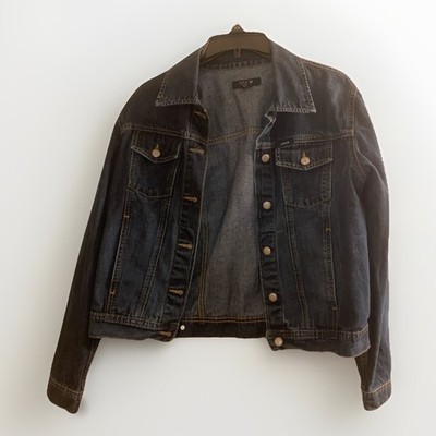 IZOD Women's Denim Jean Jacket Size Medium Worn Once Excellent Quality