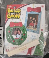 Lowe's Build and Grow Christmas Tree Ornament Picture Frame Wreath Building Kit