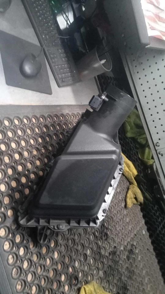 Conjunto de filtro de aire usado se adapta a: Cadillac Ct6 2018 3,6 grado A Foto 2 de 4