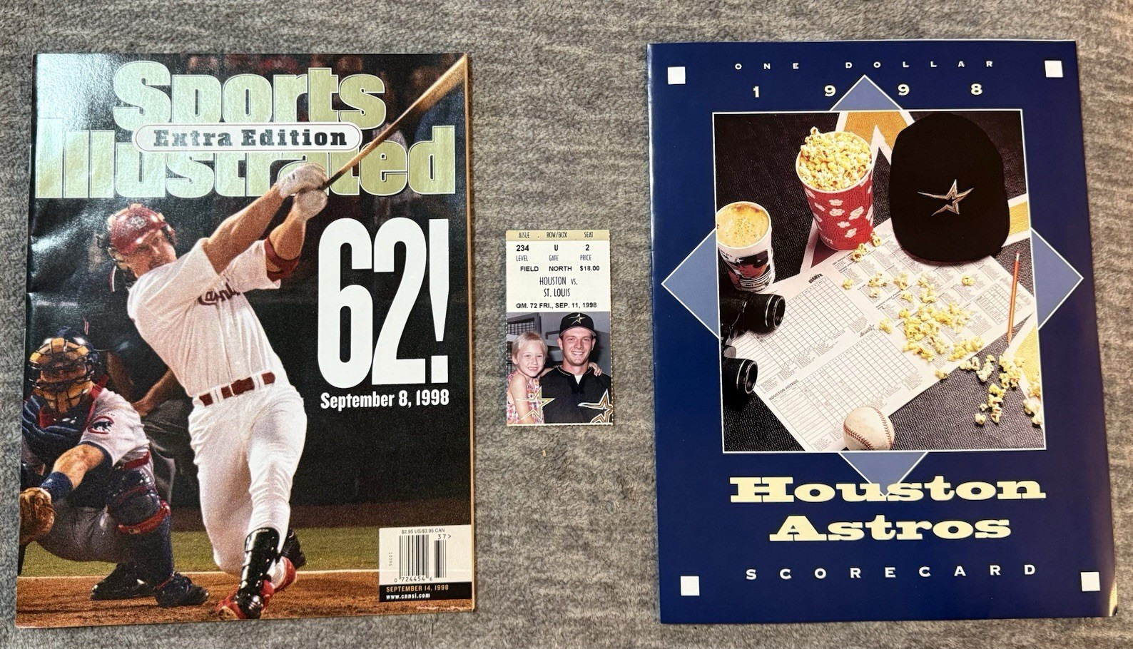 1998 Mark McGwire 62 HR SI + Astros Cardinals Ticket & Scorecard Astrodome