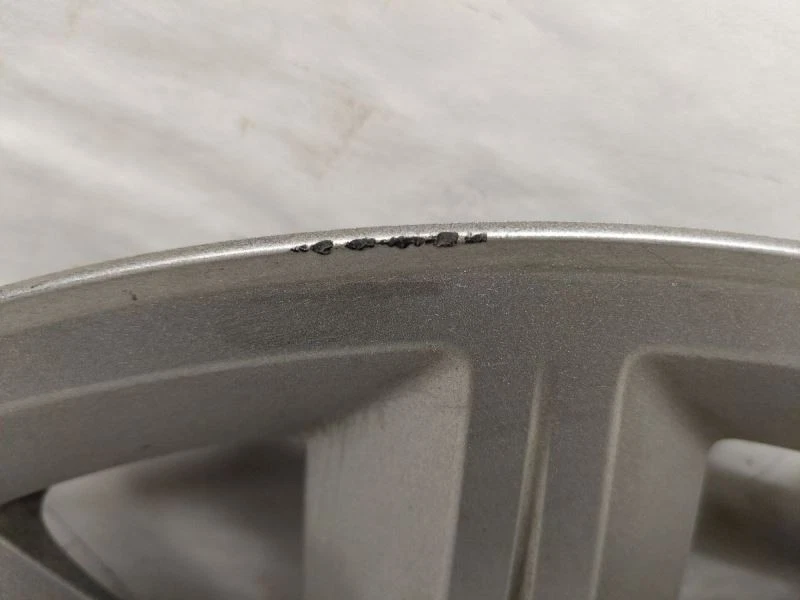 Tapacubos 1DU31PAKAB compatible con 08-10 Chrysler 300 2649897 Foto 2 de 4