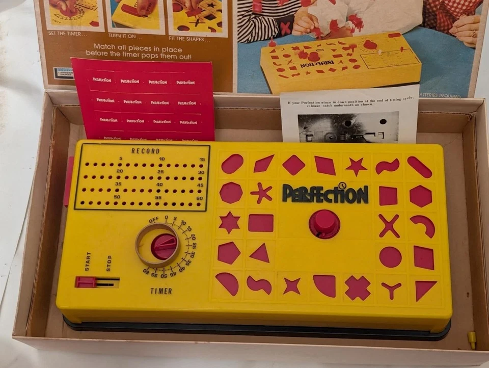 Perfection Game 1973 Toltoys – Match the Pieces – Made in New Zealand - Image 2 of 4