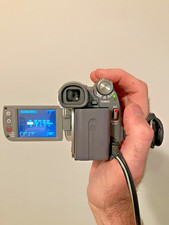 sony handycam dcr-hc26 mini dv camcorder