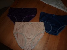 3 gebrauchte  DAMEN SLIP SCHLÜPFER UNTERHOSE 88% Polyester 12% Elasthan Gr.44/46