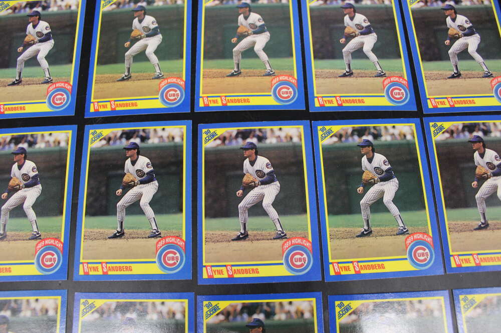 44) 1990 Score Baseball Ryne Sandberg #561 Lot (3) Error