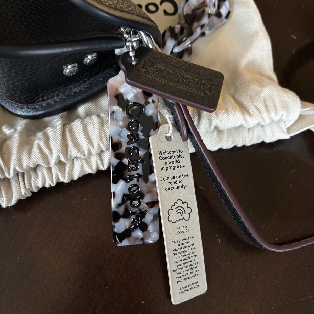 Coach Coachtopia Micro Wavy Dinky Black Mini Crossbody Bag Black