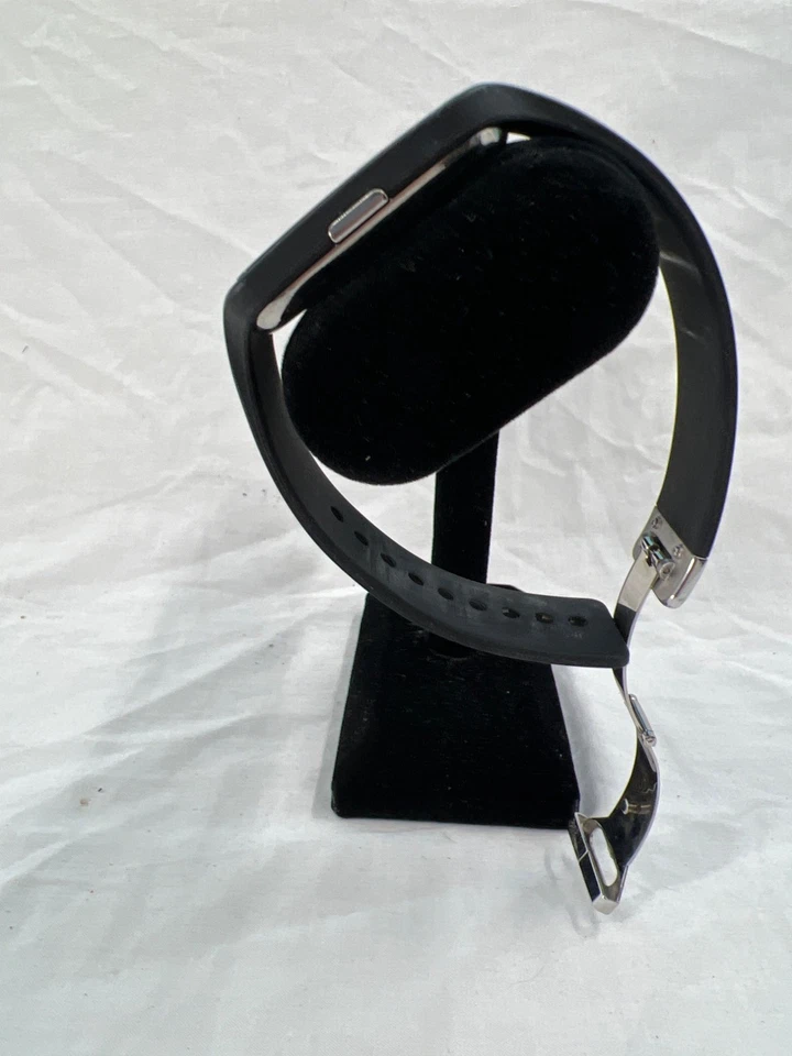 SONY SmartWatch 3 SWR50 -Not Working- (Parts or Repair) - Image 3 of 4