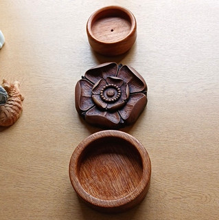 Oakapple Designs Ltd Tudor Rose Hand Carved Wooden Wall Hanging Plaque Medieval