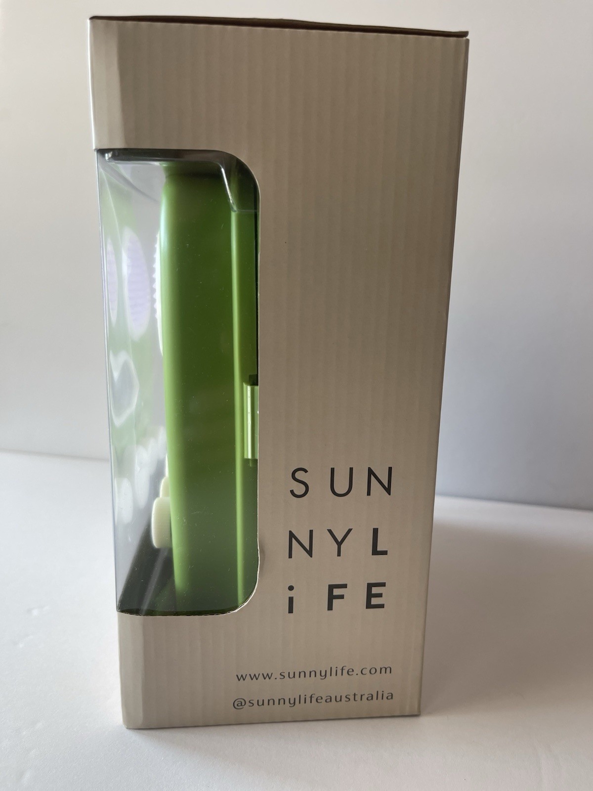 NEW_Sunnylife Beach Sounds Portable Speaker Radio Sand and Water Resistant