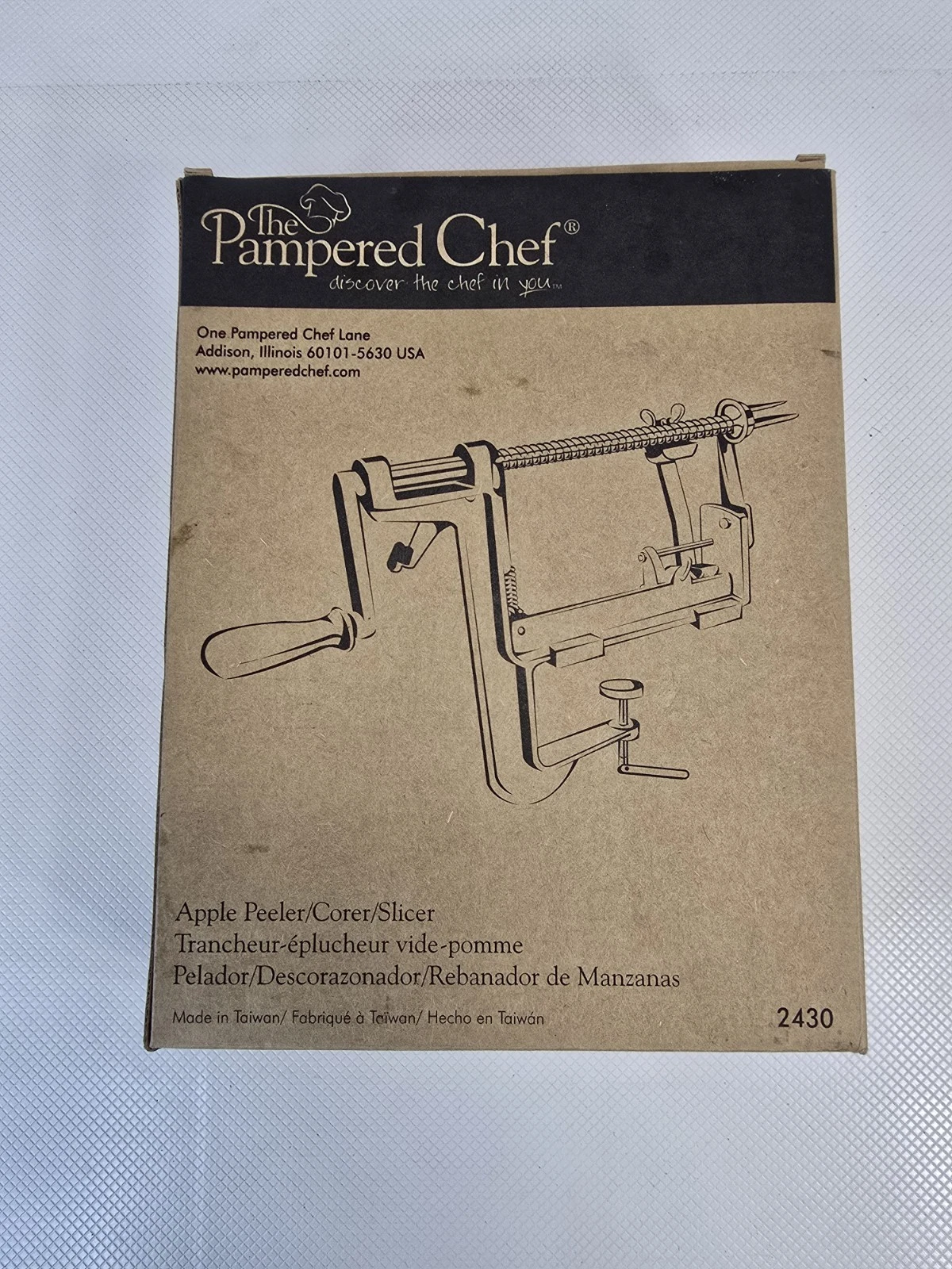 The Pampered Chef 2430 Apple Peeler Corer Slicer