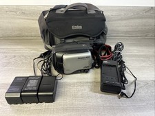JVC Compact VHS Camcorder GR-AXM1U Charger Vintage Carry Case Tested  Works