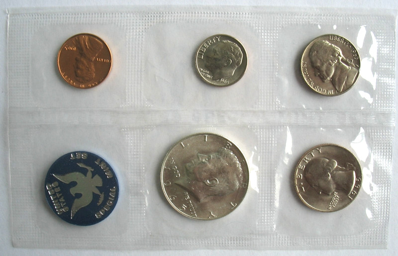 1965 US Special Mint Set w/ 40% Silver Kennedy Half Dollar