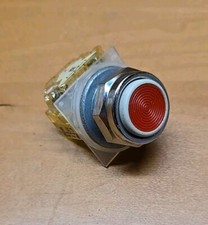 Square D 9001KR3R Red Momentary Push Button 30mm W/9001-KA3 Contact bmc BIN20