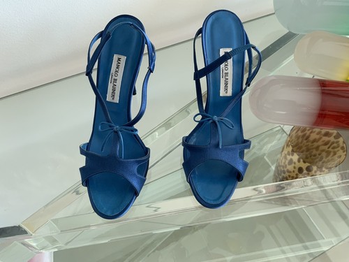 manolo blahnik 40.5 Blue, Stunning Pin 