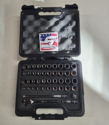 Snap On 44 Piece 1/4  Drive Metric & SAE General Service Socket Set 144TMPBFR