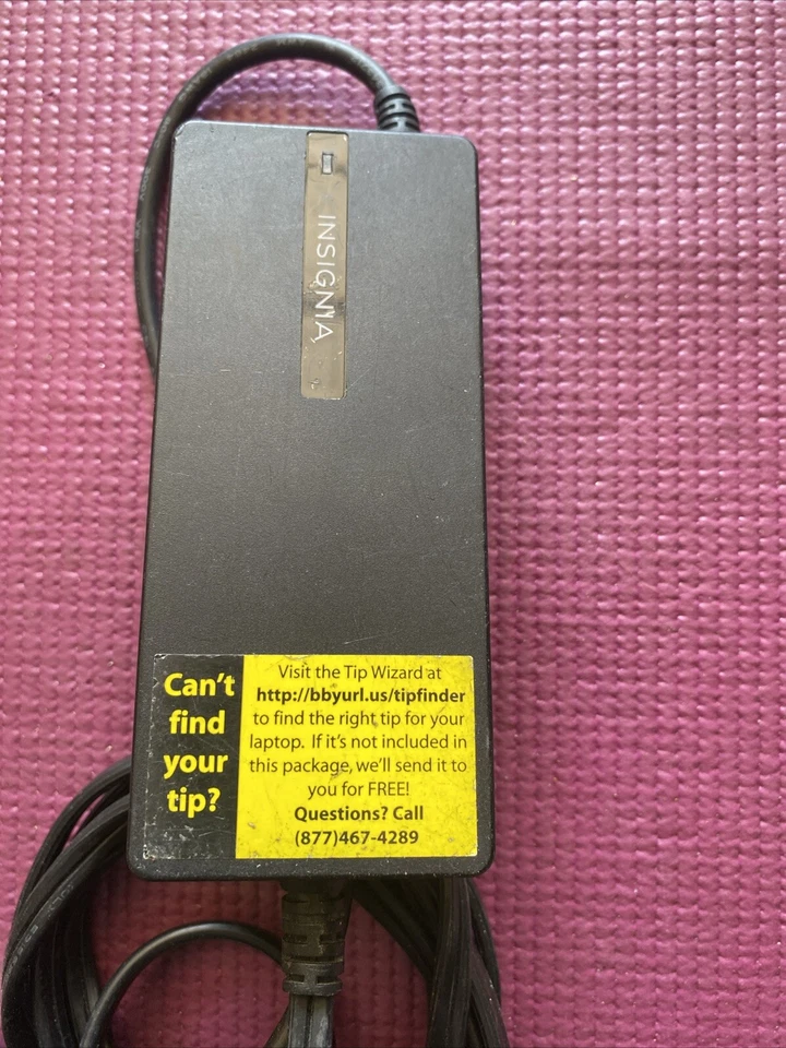 Cargador universal para portátil Insignia 90W para Acer, HP, Lenovo, Dell NS-PWLC591 Foto 3 de 4