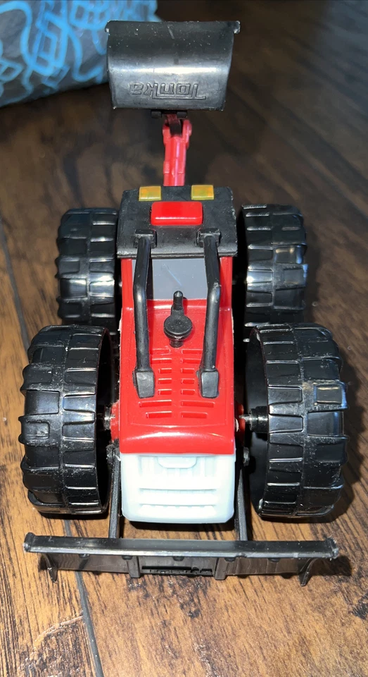 TONKA RED CONSTRUCTION FARM VEHICLE WITH SOUND - Image 4 of 4