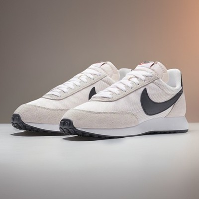 NIKE AIR TAILWIND 79  Men s US 7.5
