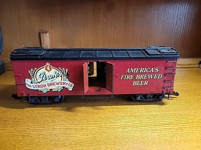 Delton Locomotive Works G Scale Model Train Stroh Brewery Co. Reefer Car
