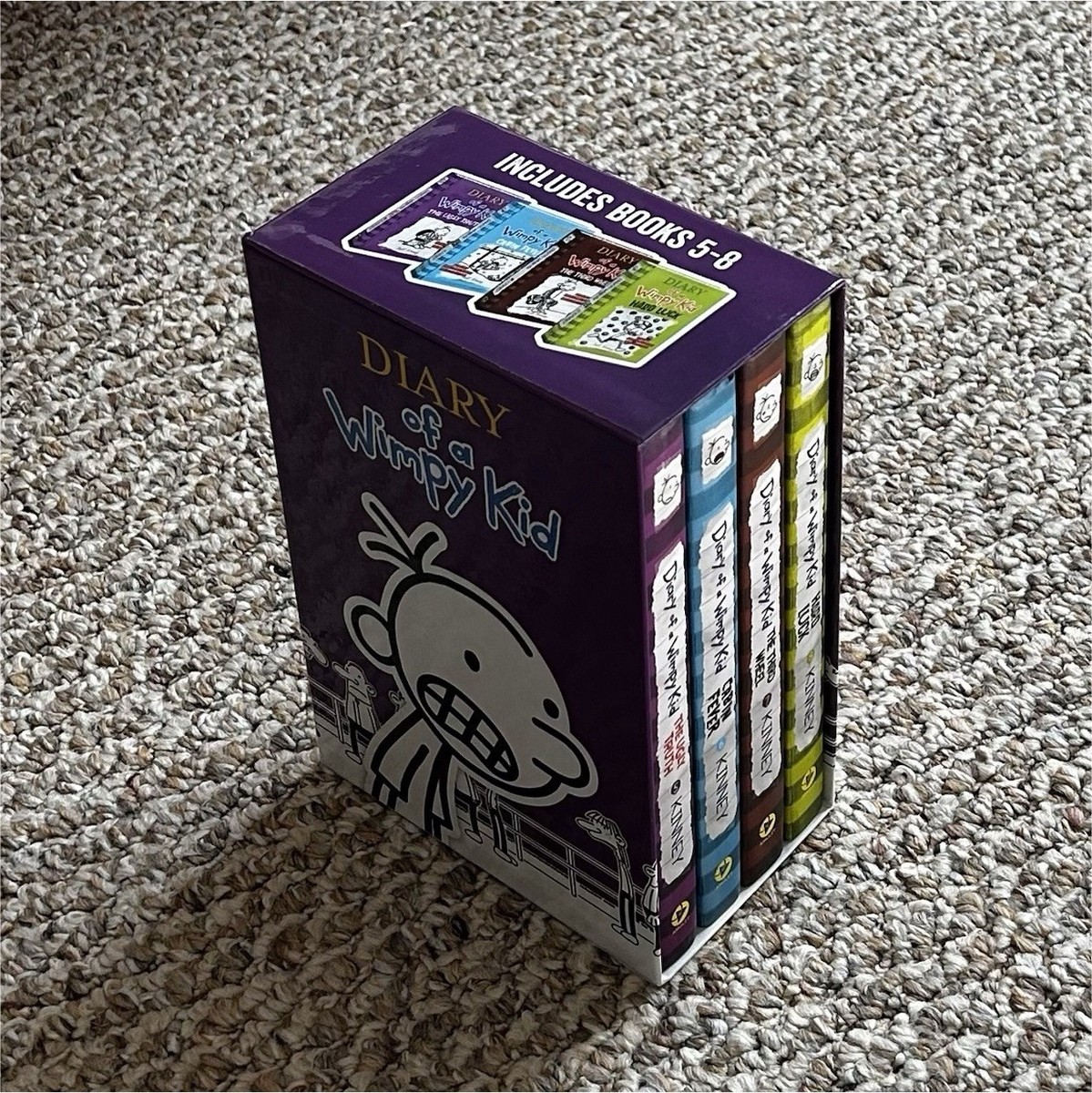 Diary of a Wimpy Kid 8冊セット Diary of a Wimpy Kid Box Set Books 5-8 by Kinney, Amulet