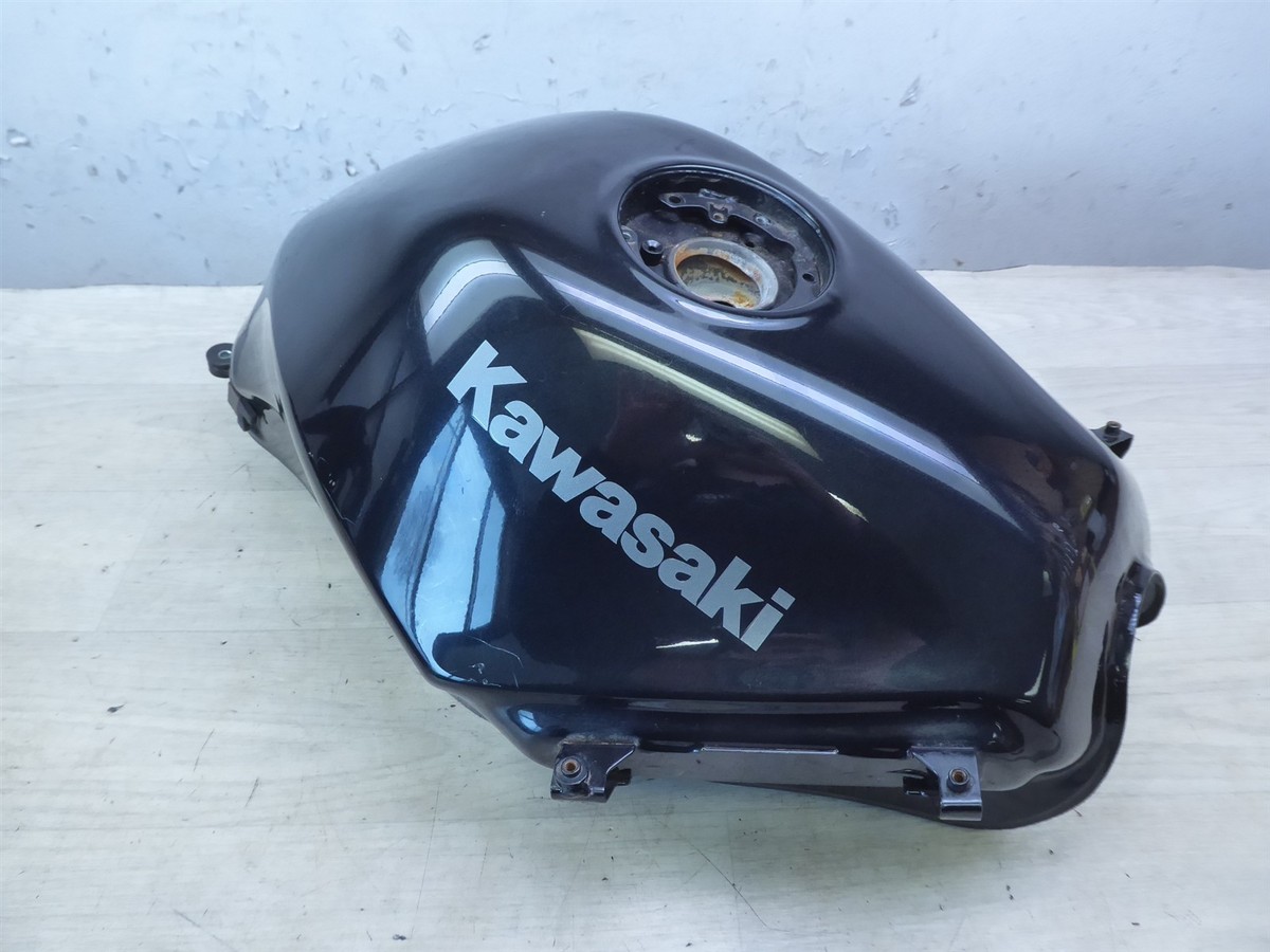 2012 Kawasaki EX250 Ninja 250R K21094) black gas petrol fuel tank