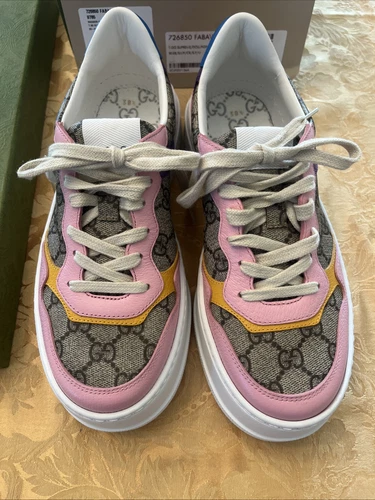 baskets pour poupée gucci supreme