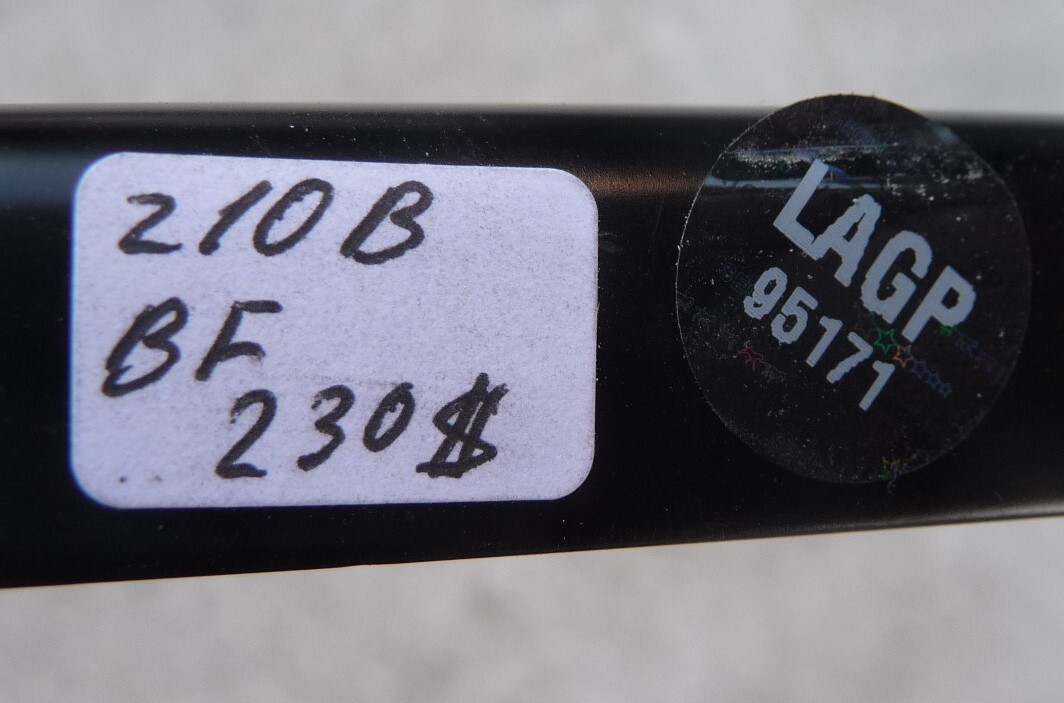 20-23 McLaren GT Front Right Passenger Windshield Wiper Arm 13A5861CP.01 OEM A1