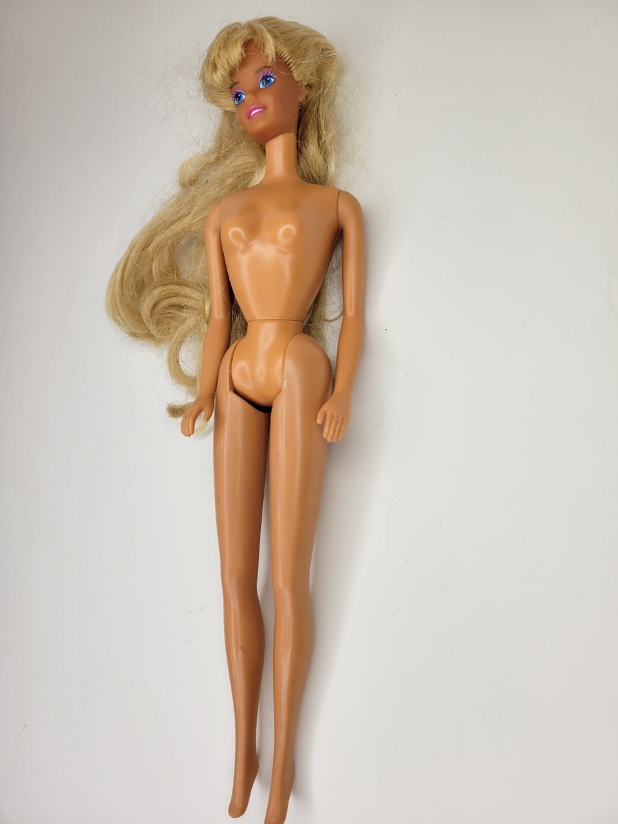 ＊Donna☆ぺージ＊ Vintage 1966/1976 China Mattel Barbie Doll Twist N Turn Blue