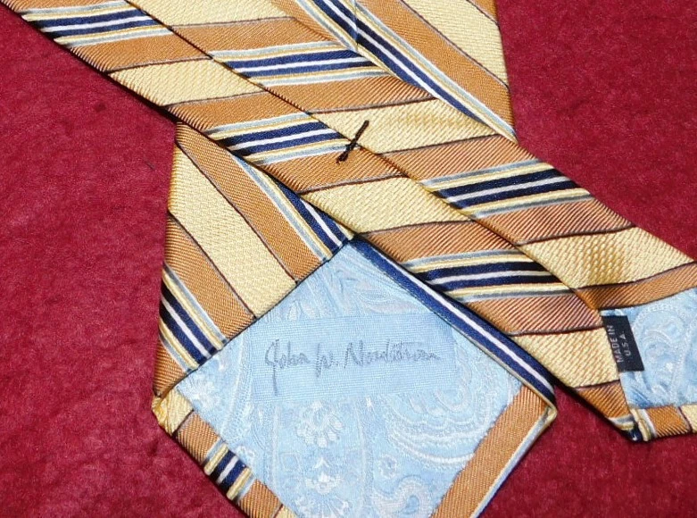 JOHN W. NORDSTROM MADE IN U.S.A. YELLOW/BEIGE/BLUE STRIPED TIE - DESIGNER TIES. - Image 4 of 4