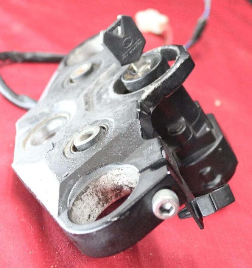 2009 - 2017 Yamaha FZ6R Upper Triple Tree / Ignition #1159 Foto 2 de 4