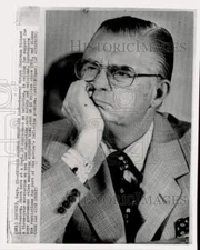 1974 Press Photo General Motors' Richard Gerstenberg at inflation conference, MI