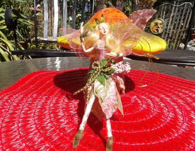 VTG WOODLAND LEAF BENDABLE POSEABLE HANGING PIXIE FAIRY ORNAMENT 5 1/2''